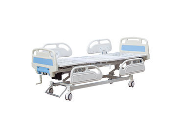 Διευθετήσιμο ηλεκτρικό νοσοκομειακό κρεβάτι με τα προαιρετικά κιγκλιδώματα ABS χρώματος