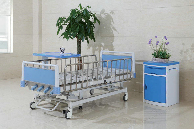 Παιδιατρικά νοσοκομειακά κρεβάτια για το μωρό